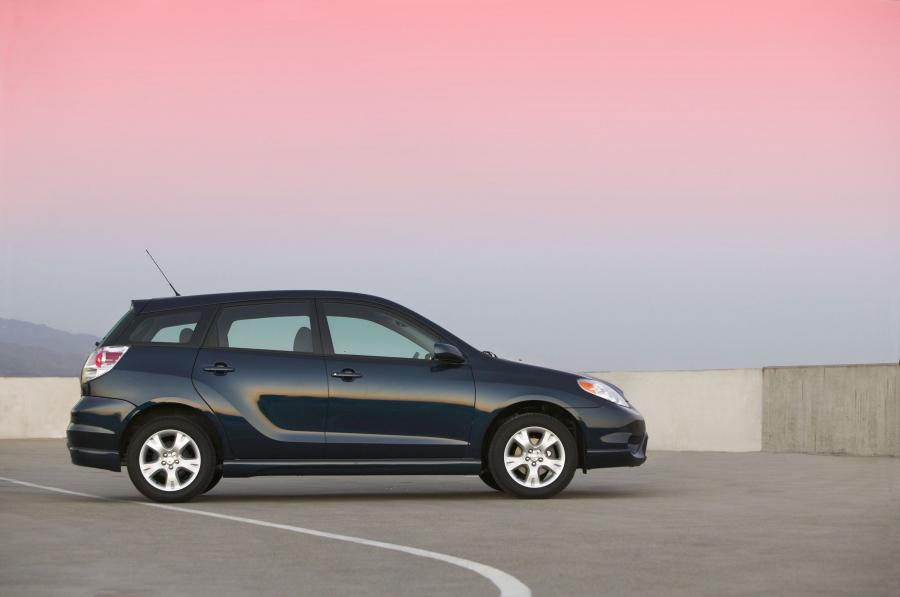  Toyota Matrix 2003 года  (фото 23 из 102)